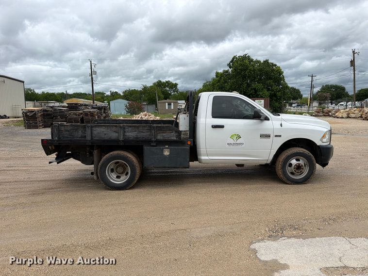 image for item ED5333 2012 RAM 3500 flatbed pickup truck