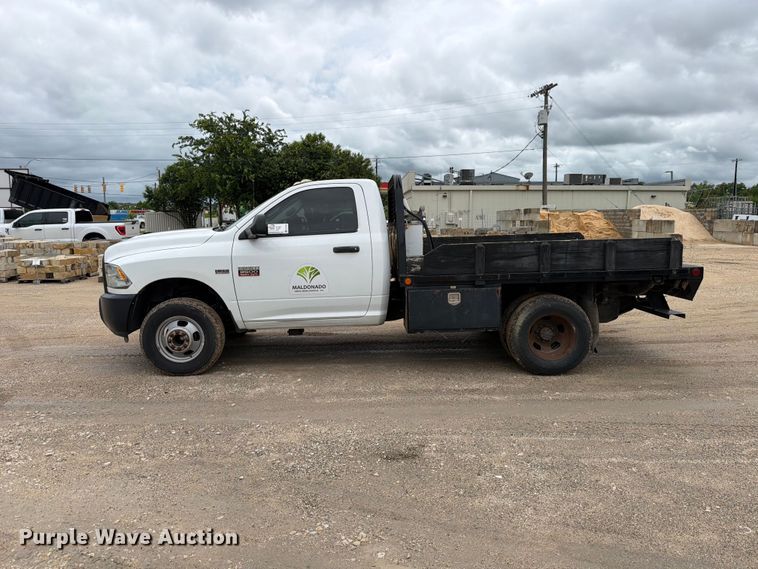 image for item ED5333 2012 RAM 3500 flatbed pickup truck