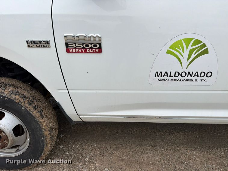 image for item ED5333 2012 RAM 3500 flatbed pickup truck