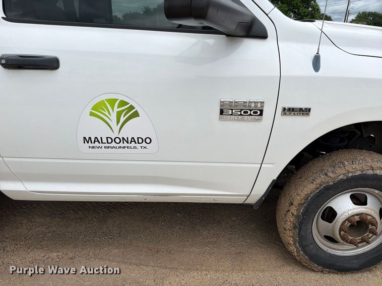 image for item ED5333 2012 RAM 3500 flatbed pickup truck