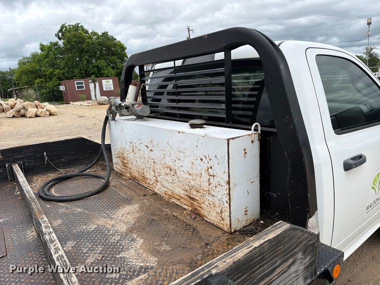 image for item ED5333 2012 RAM 3500 flatbed pickup truck