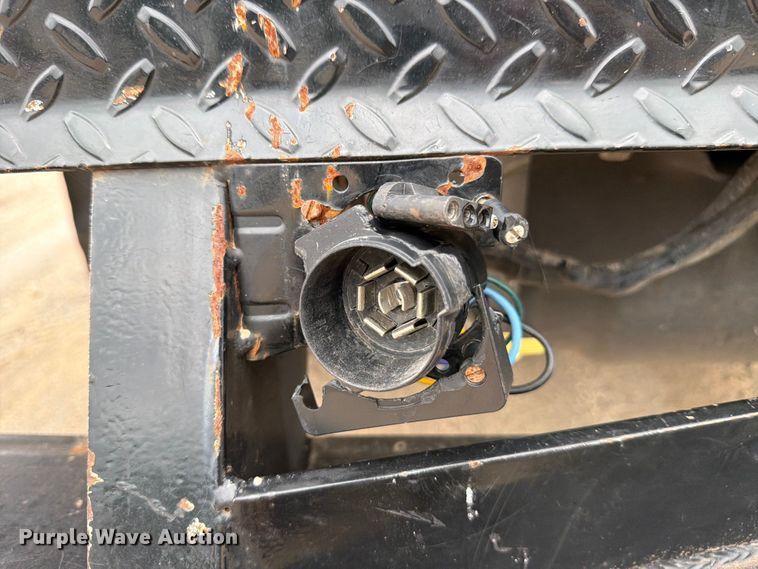 image for item ED5333 2012 RAM 3500 flatbed pickup truck
