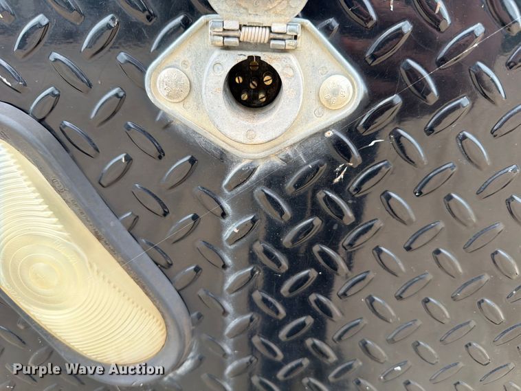 image for item ED5333 2012 RAM 3500 flatbed pickup truck