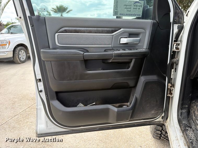 image for item ED5334 2019 RAM 2500 Crew Cab pickup truck