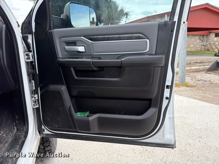 image for item ED5334 2019 RAM 2500 Crew Cab pickup truck