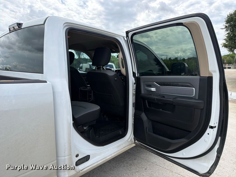 image for item ED5334 2019 RAM 2500 Crew Cab pickup truck