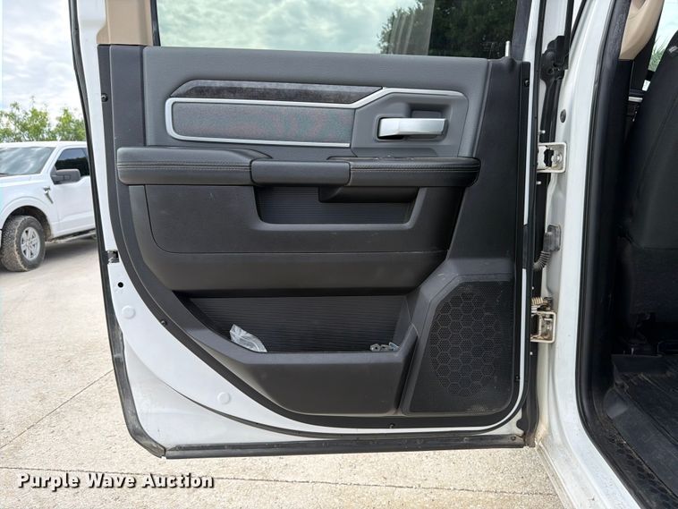 image for item ED5334 2019 RAM 2500 Crew Cab pickup truck