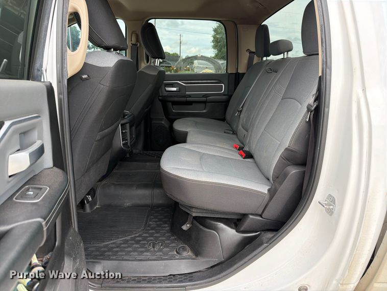 image for item ED5334 2019 RAM 2500 Crew Cab pickup truck