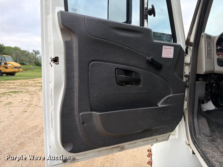 image for item ED5336 2016 International 4300 street sweeper truck