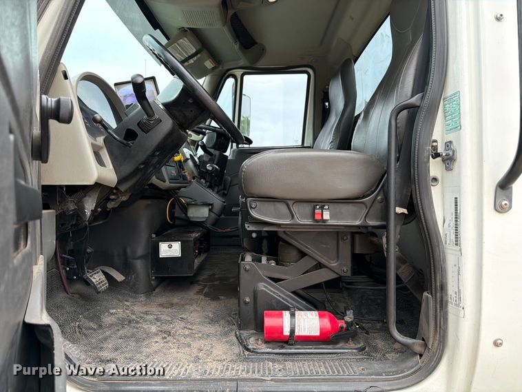 image for item ED5336 2016 International 4300 street sweeper truck