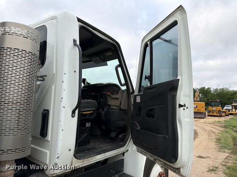 image for item ED5336 2016 International 4300 street sweeper truck