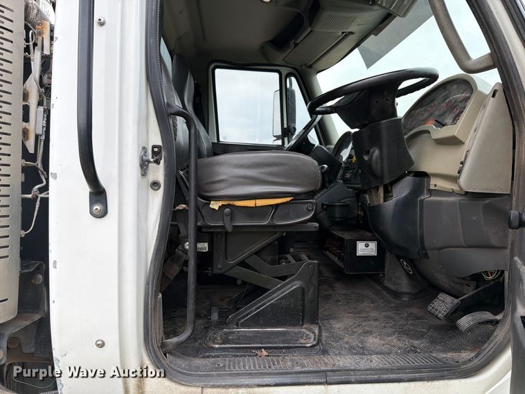 image for item ED5336 2016 International 4300 street sweeper truck