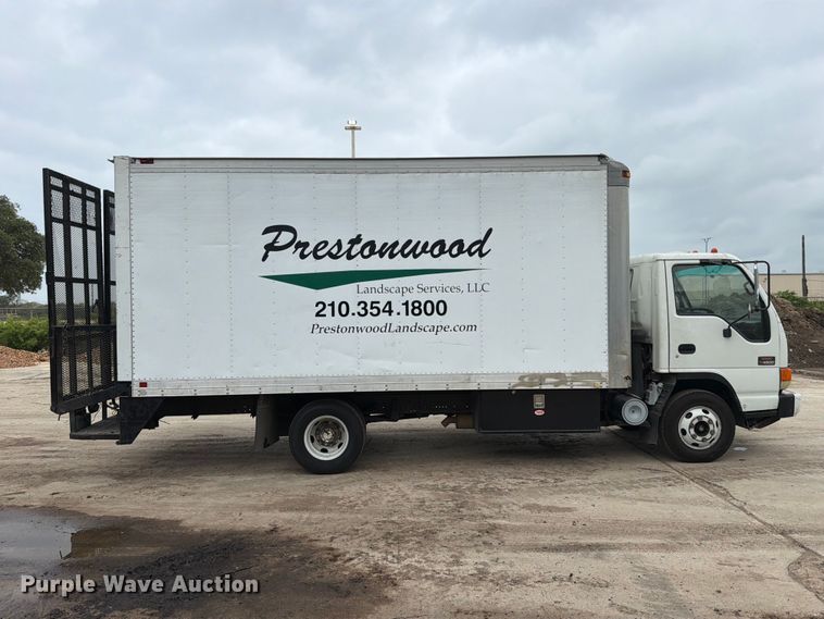 image for item ED5342 2005 GMC W4500 box truck