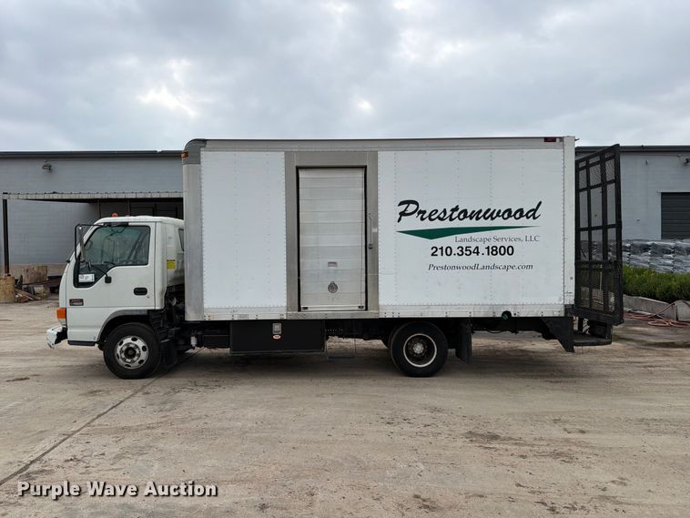 image for item ED5342 2005 GMC W4500 box truck