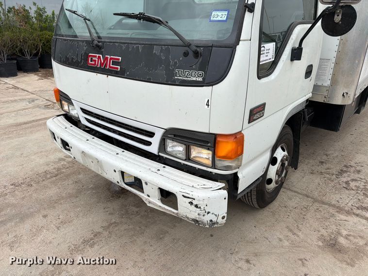 image for item ED5342 2005 GMC W4500 box truck