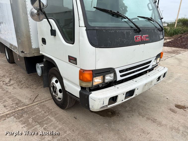 image for item ED5342 2005 GMC W4500 box truck