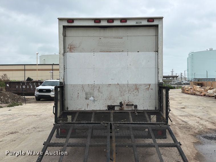 image for item ED5342 2005 GMC W4500 box truck