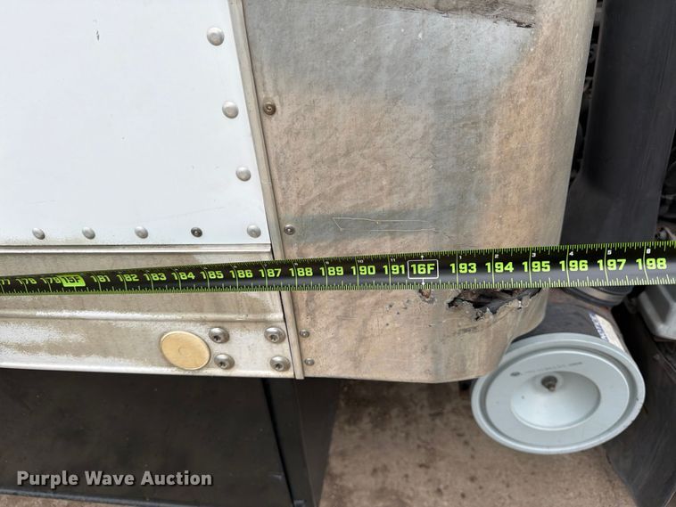 image for item ED5342 2005 GMC W4500 box truck
