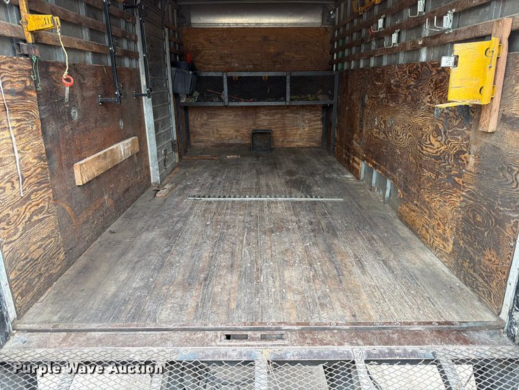 image for item ED5342 2005 GMC W4500 box truck