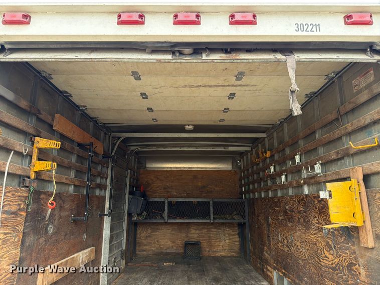 image for item ED5342 2005 GMC W4500 box truck