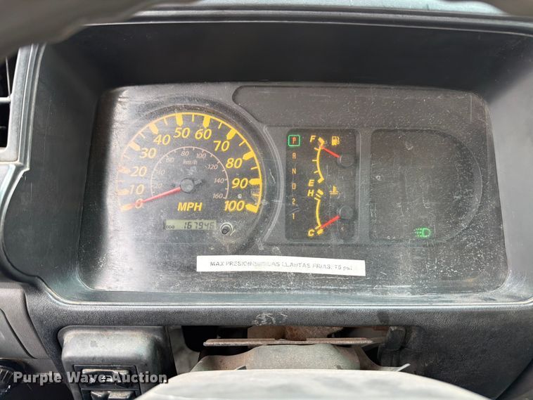 image for item ED5342 2005 GMC W4500 box truck