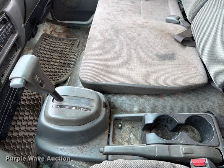 image for item ED5342 2005 GMC W4500 box truck