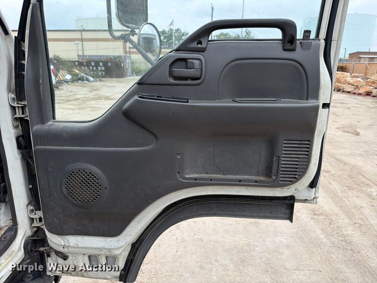 image for item ED5342 2005 GMC W4500 box truck