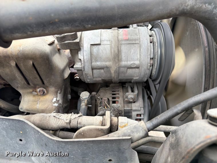 image for item ED5342 2005 GMC W4500 box truck