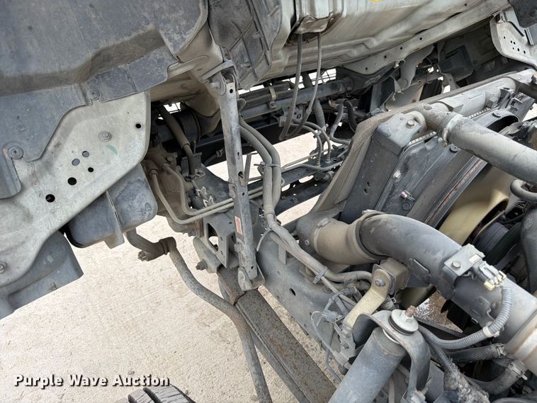 image for item ED5342 2005 GMC W4500 box truck