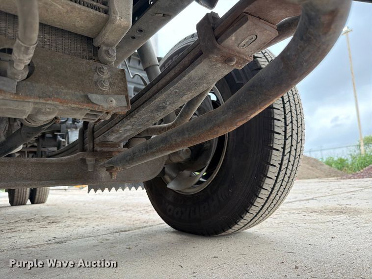 image for item ED5342 2005 GMC W4500 box truck