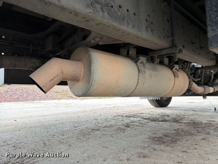 image for item ED5342 2005 GMC W4500 box truck