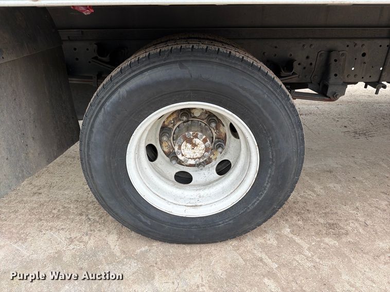 image for item ED5342 2005 GMC W4500 box truck