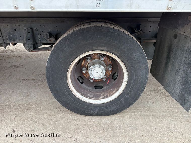 image for item ED5342 2005 GMC W4500 box truck