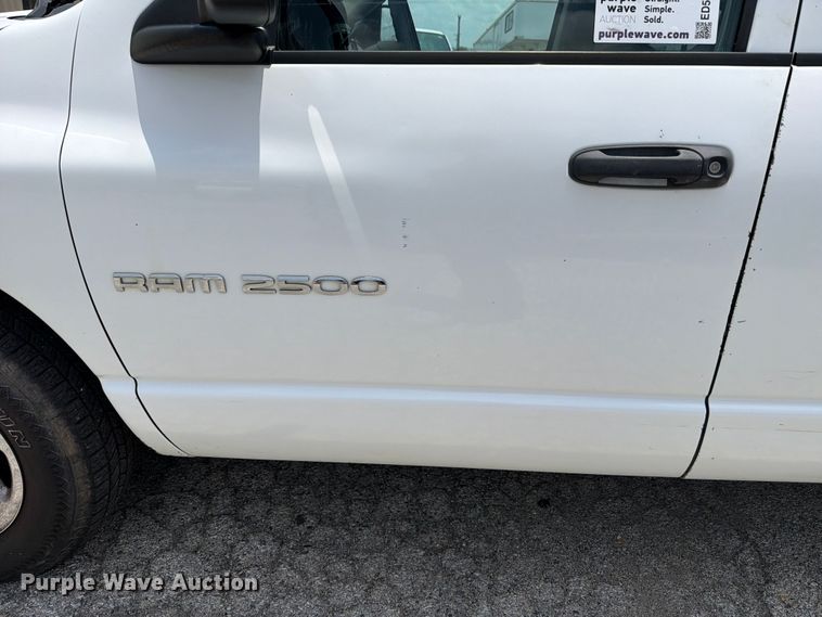 image for item ED5346 2004 Dodge Ram 2500 Crew Cab pickup truck