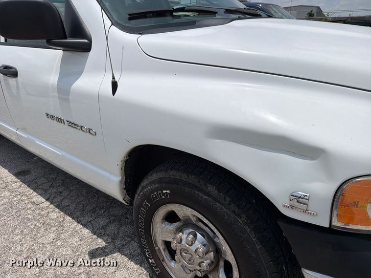 image for item ED5346 2004 Dodge Ram 2500 Crew Cab pickup truck