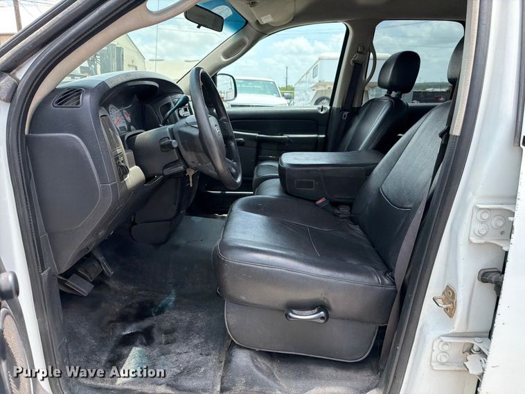 image for item ED5346 2004 Dodge Ram 2500 Crew Cab pickup truck