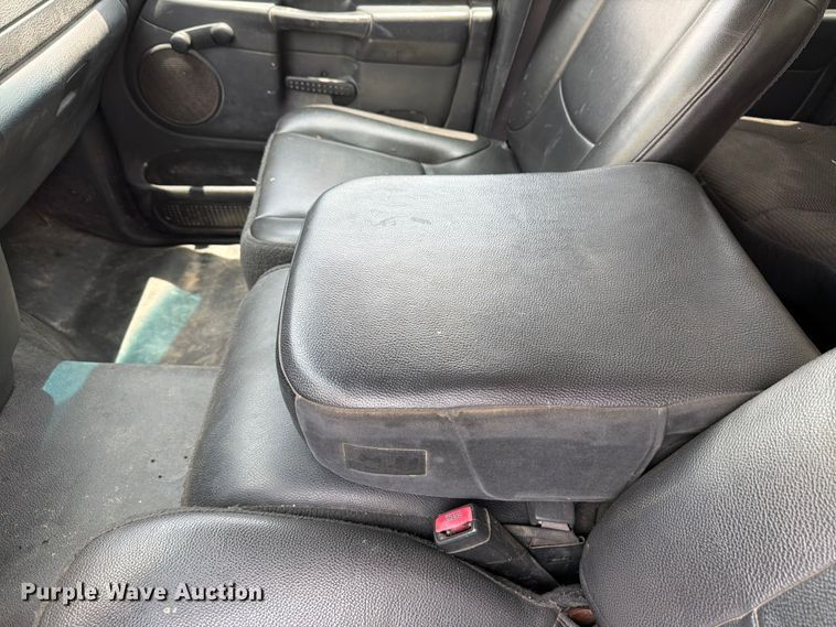 image for item ED5346 2004 Dodge Ram 2500 Crew Cab pickup truck