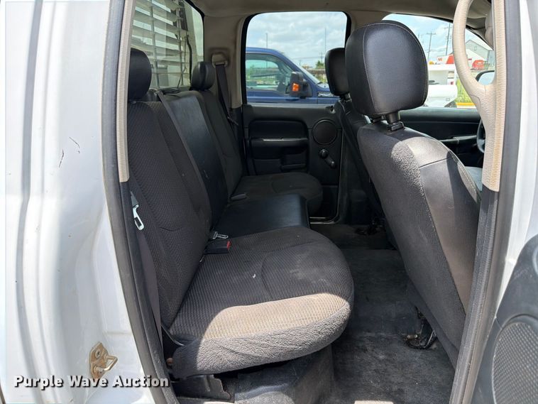 image for item ED5346 2004 Dodge Ram 2500 Crew Cab pickup truck