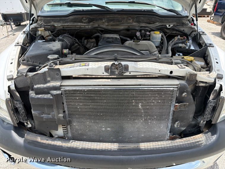 image for item ED5346 2004 Dodge Ram 2500 Crew Cab pickup truck