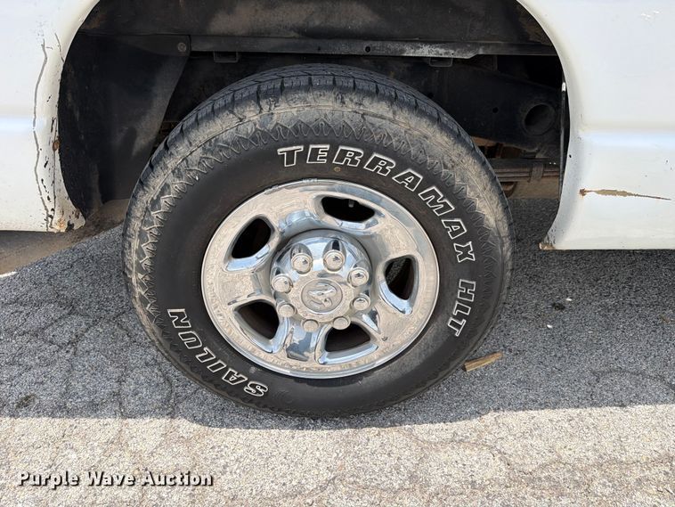 image for item ED5346 2004 Dodge Ram 2500 Crew Cab pickup truck