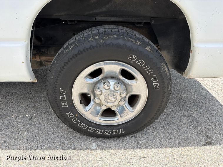 image for item ED5346 2004 Dodge Ram 2500 Crew Cab pickup truck