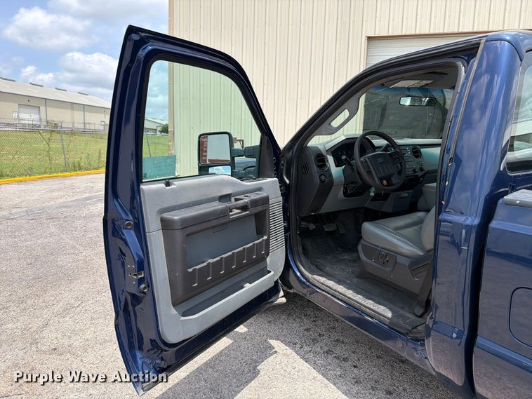 image for item ED5347 2012 Ford F250 Super Duty pickup truck