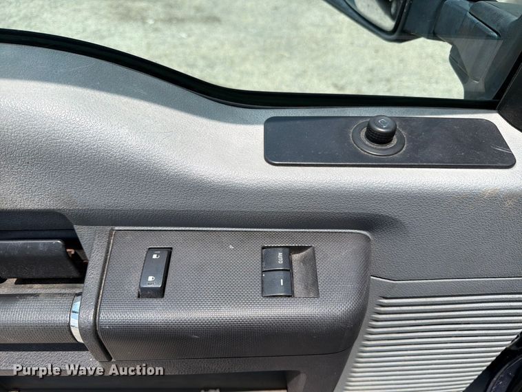 image for item ED5347 2012 Ford F250 Super Duty pickup truck