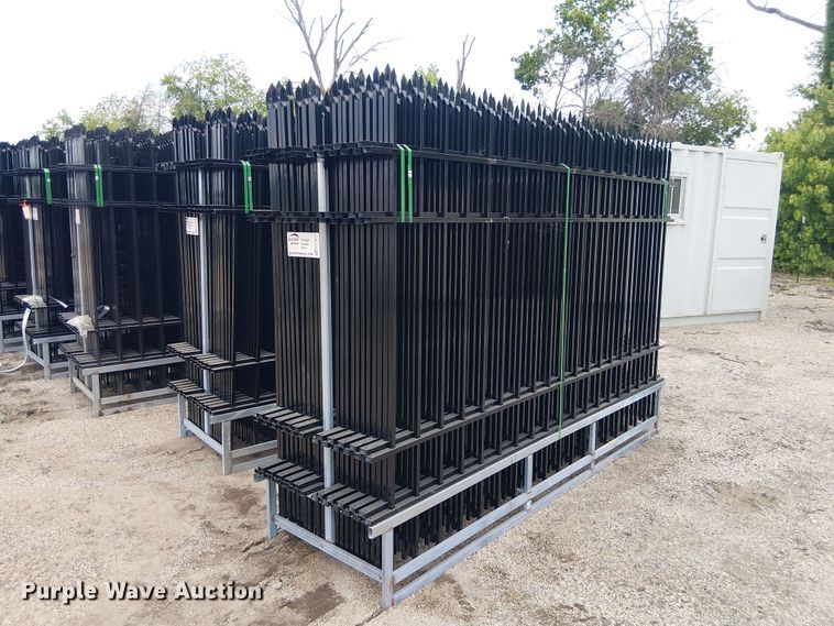 (22) Valley Pioneer F10 fence panels