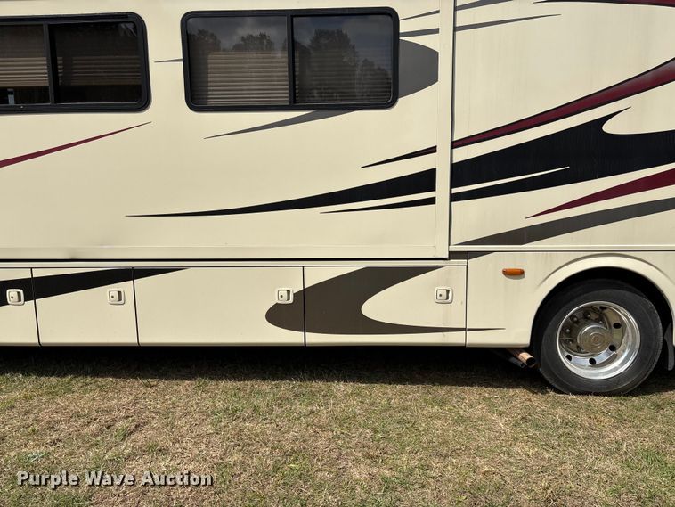 image for item EF1044 2006 Ford F550 RV