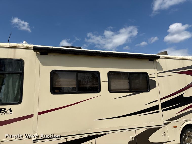 image for item EF1044 2006 Ford F550 RV
