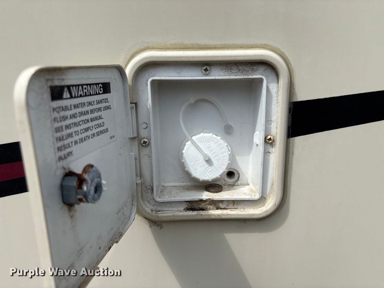 image for item EF1044 2006 Ford F550 RV