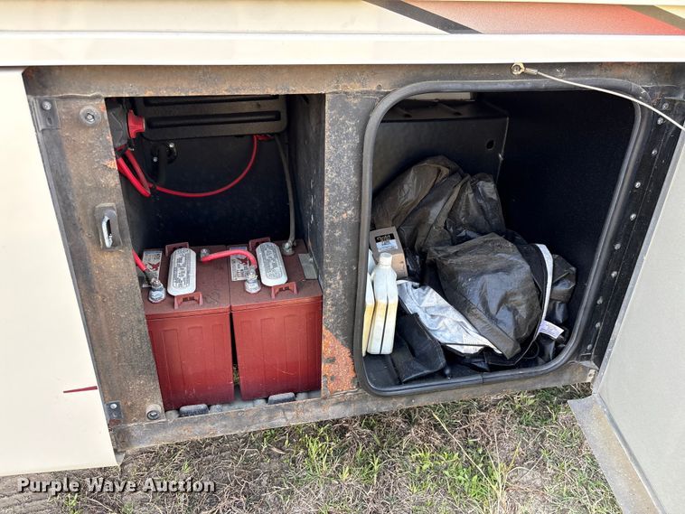 image for item EF1044 2006 Ford F550 RV
