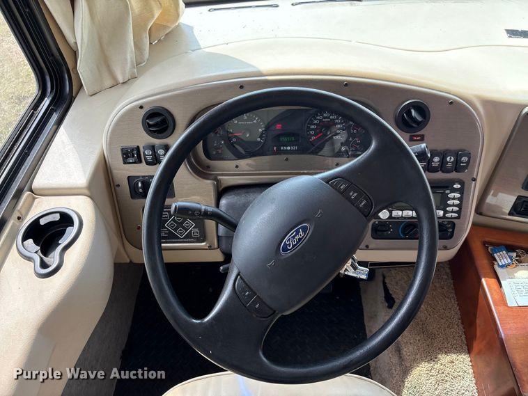 image for item EF1044 2006 Ford F550 RV