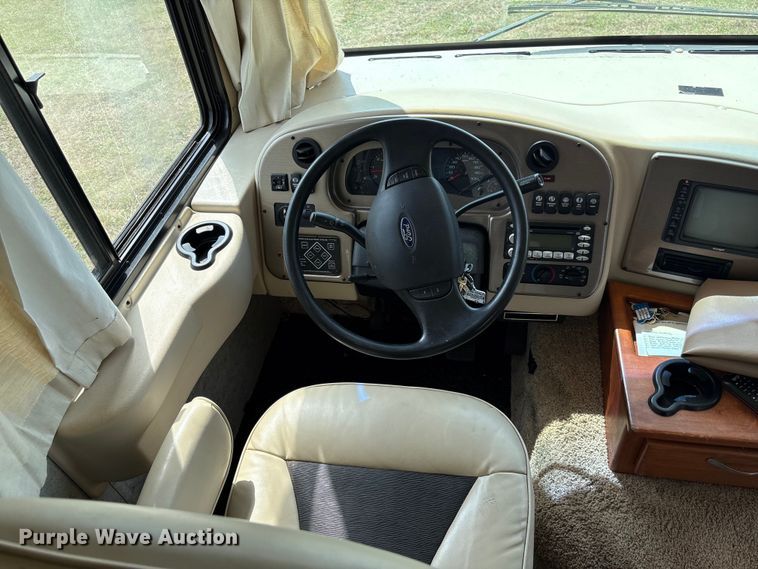 image for item EF1044 2006 Ford F550 RV